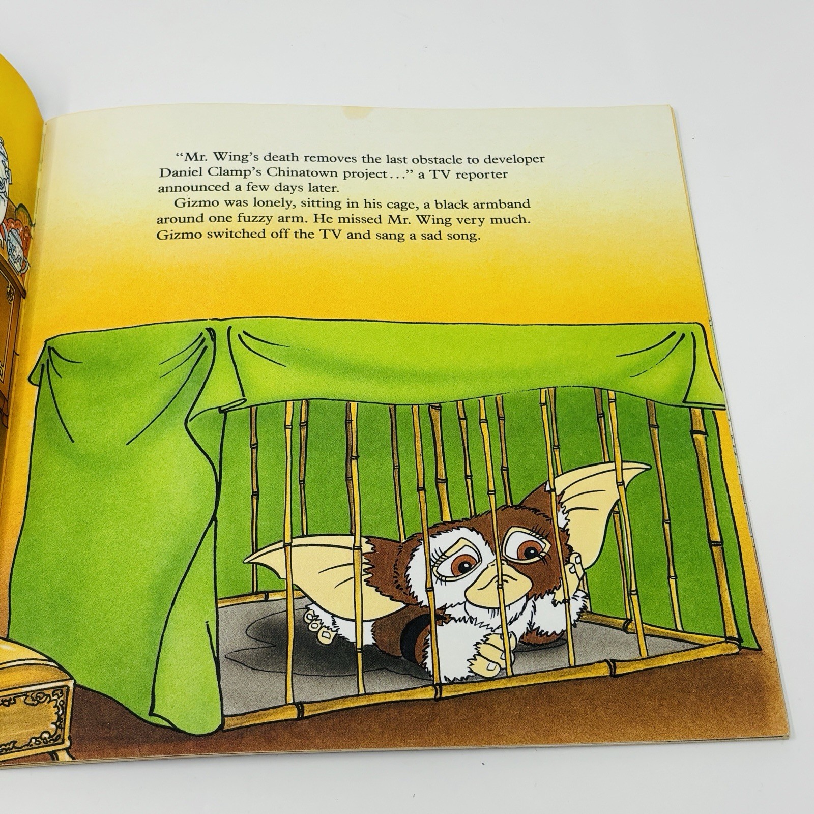 Gremlins 2 The New Batch Gizmo’s Great Escape Kid’s Movie Book Golden