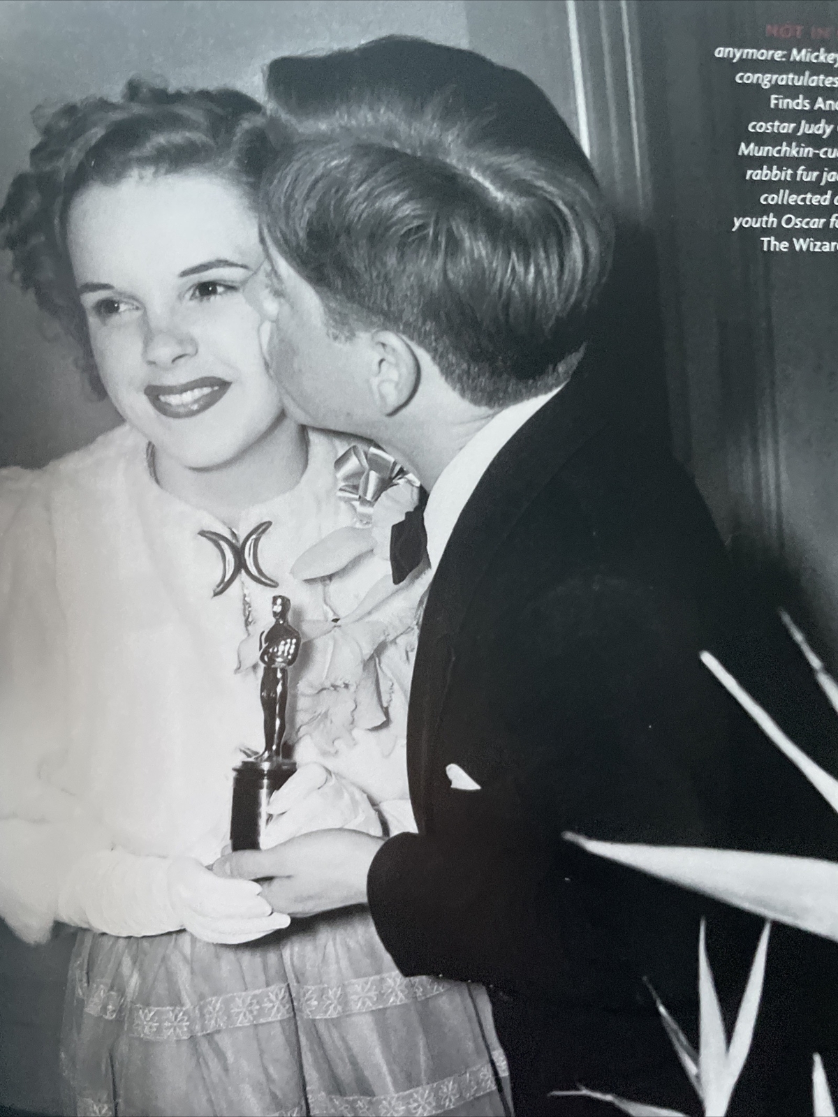 People – Seventy-Five Years of Oscar Style by People Magazine Editors (2003,…