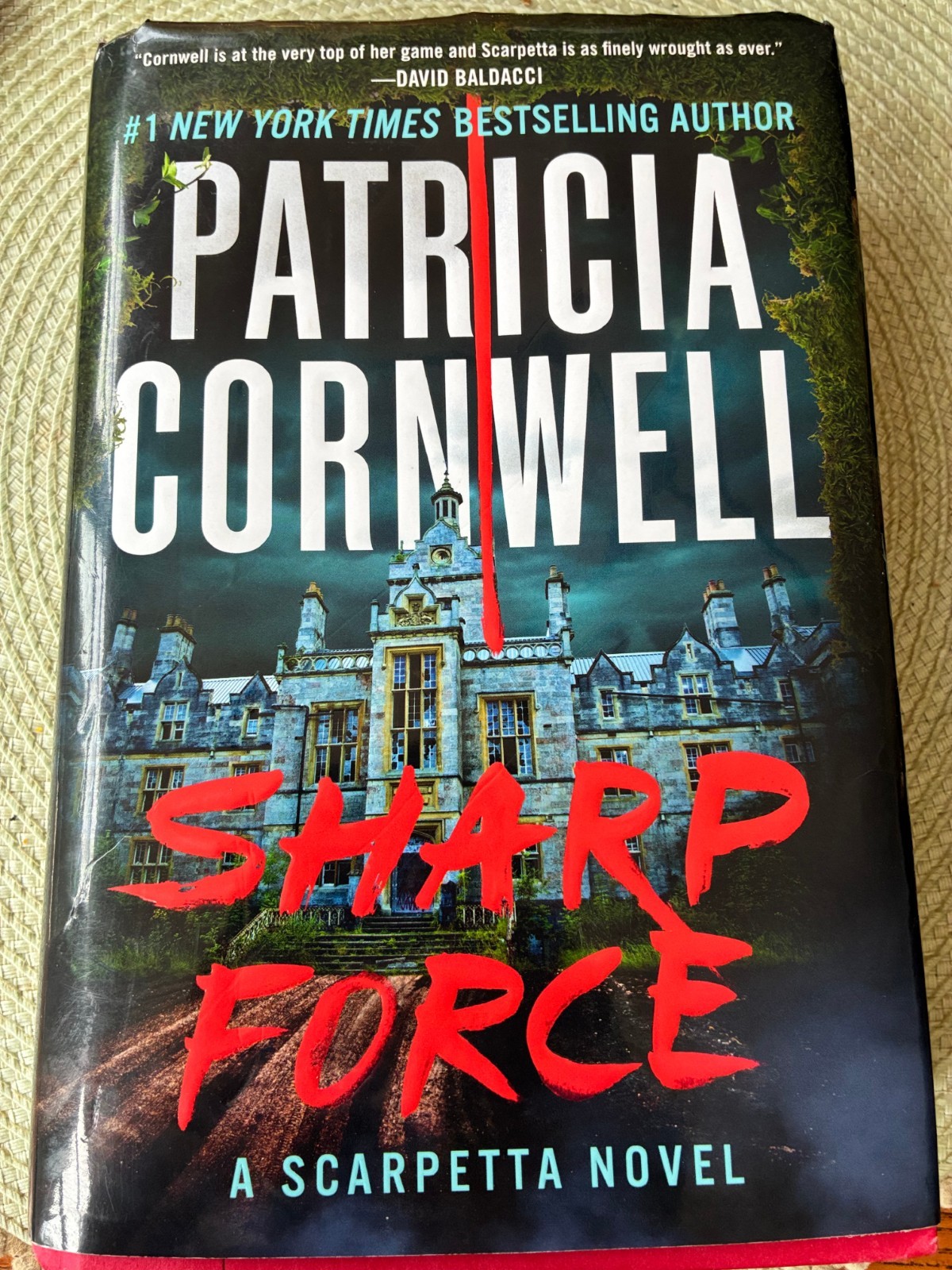 Sharp Force (Kay Scarpetta, 29)