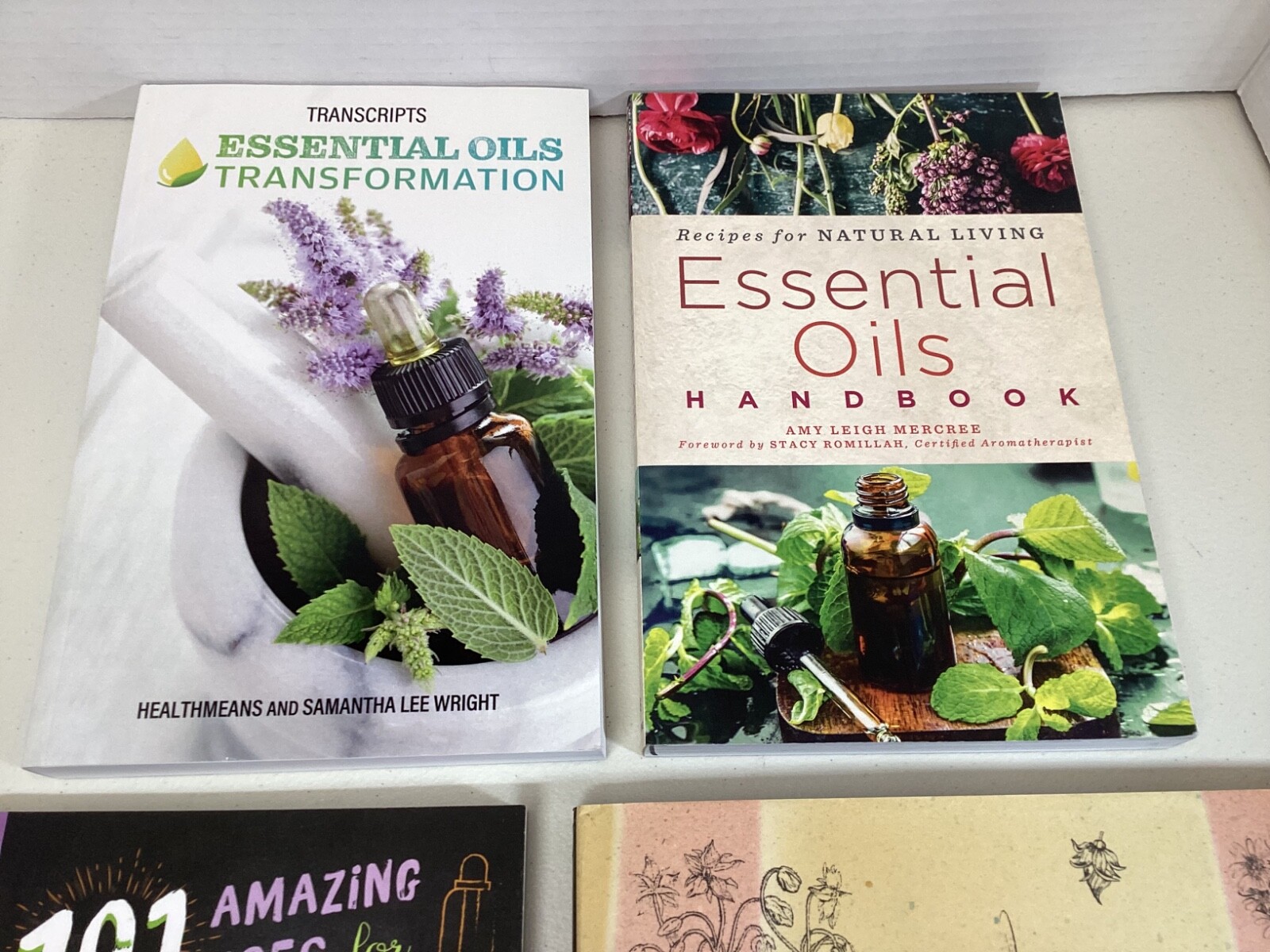 Essential Oils Handbooks Therapeutic, Recipes, Amazing Uses Lot of 4 Softcovers
