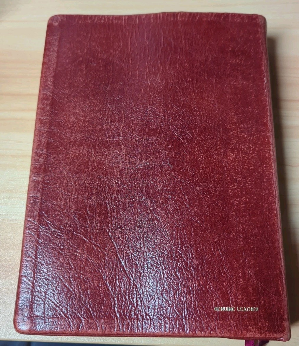 Nelson The Open Bible New American Standarf 1979 Burgundy Genuine Leather Gold
