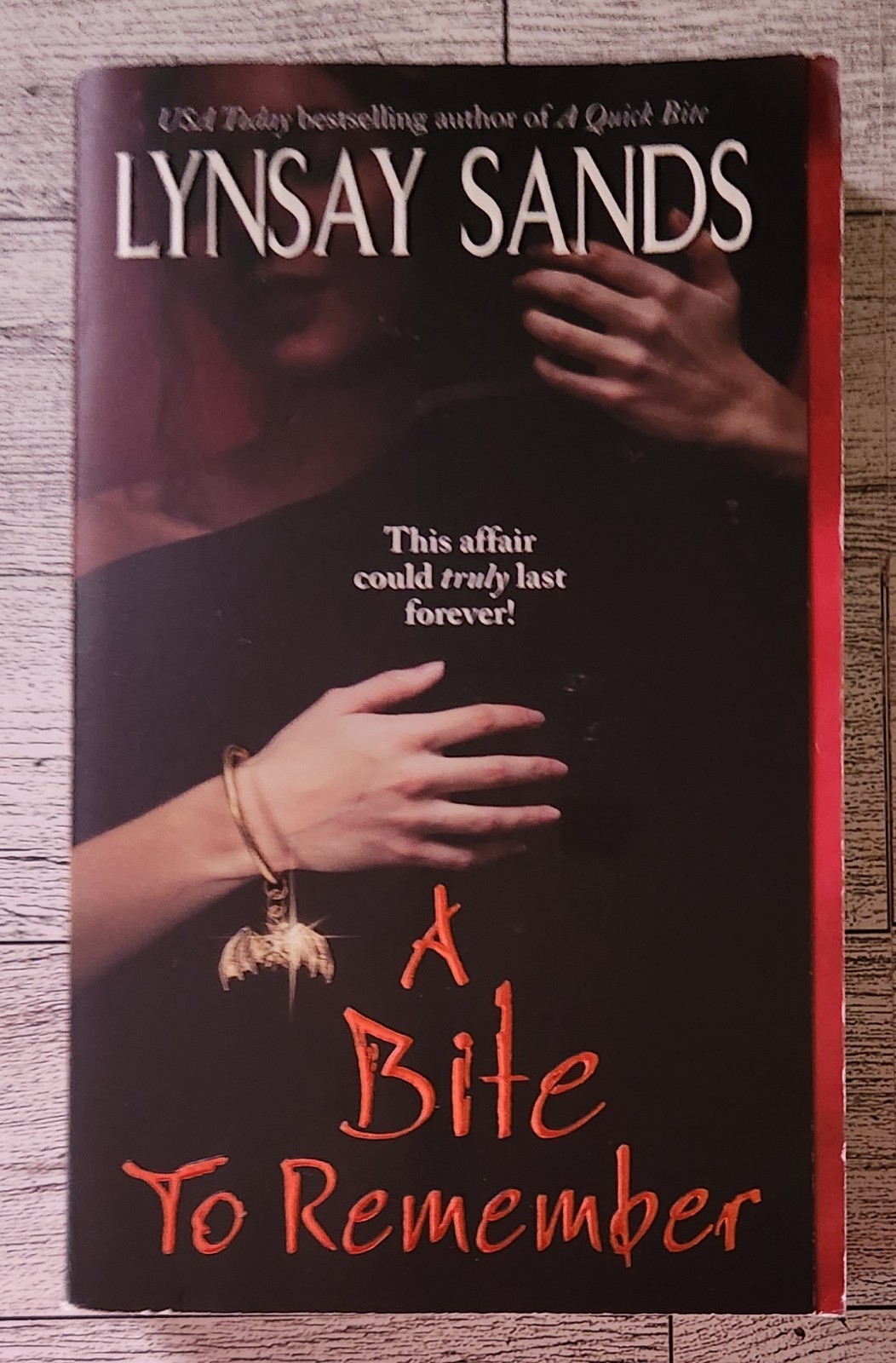 A Bite to Remember ~ Lynsay Sands ~ Argeneau Vampire Series Book 5 ~ Paperback