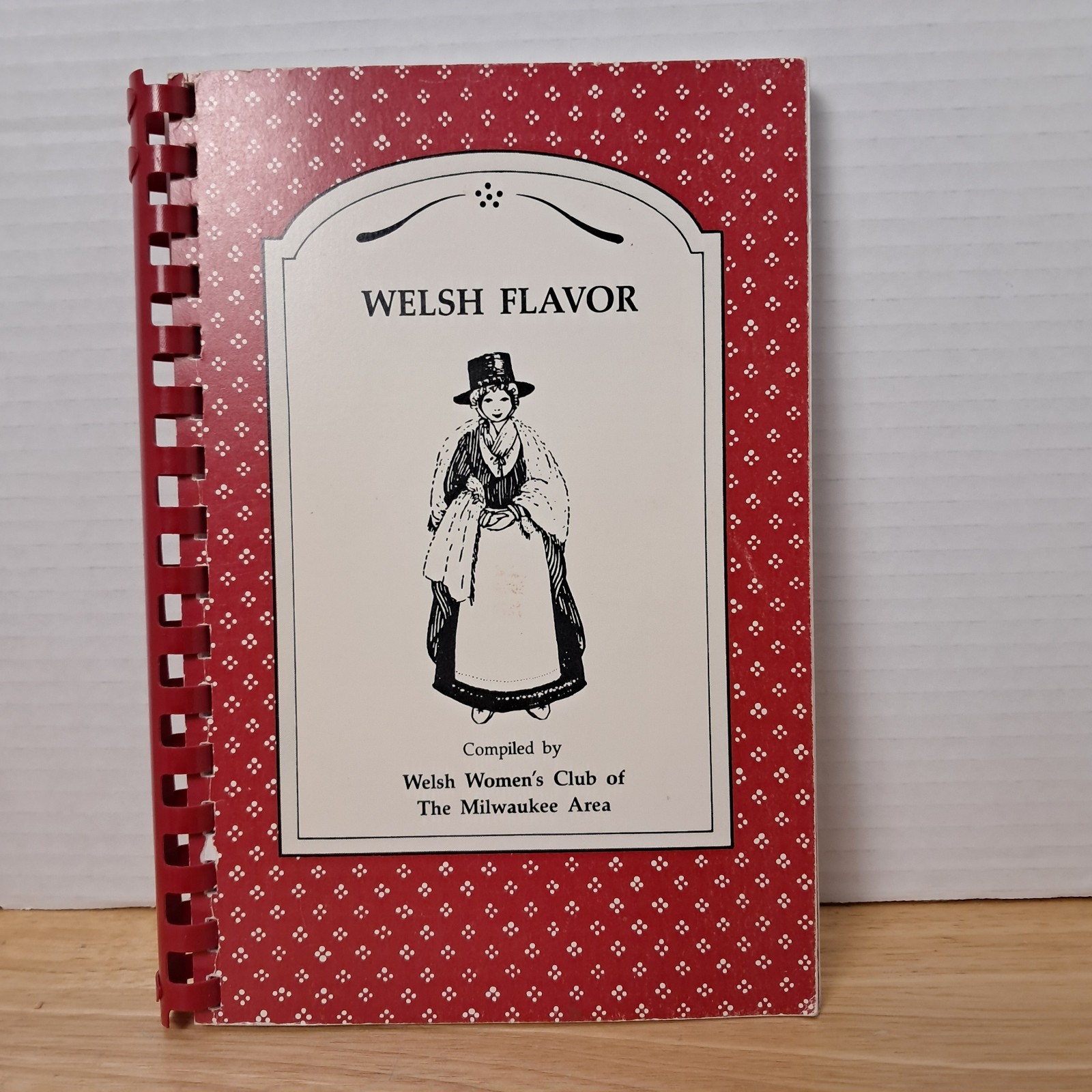 1989 Welsh Flavor Cookbook 170 pages Welsh Women’s Club of the Milwaukee Area WI