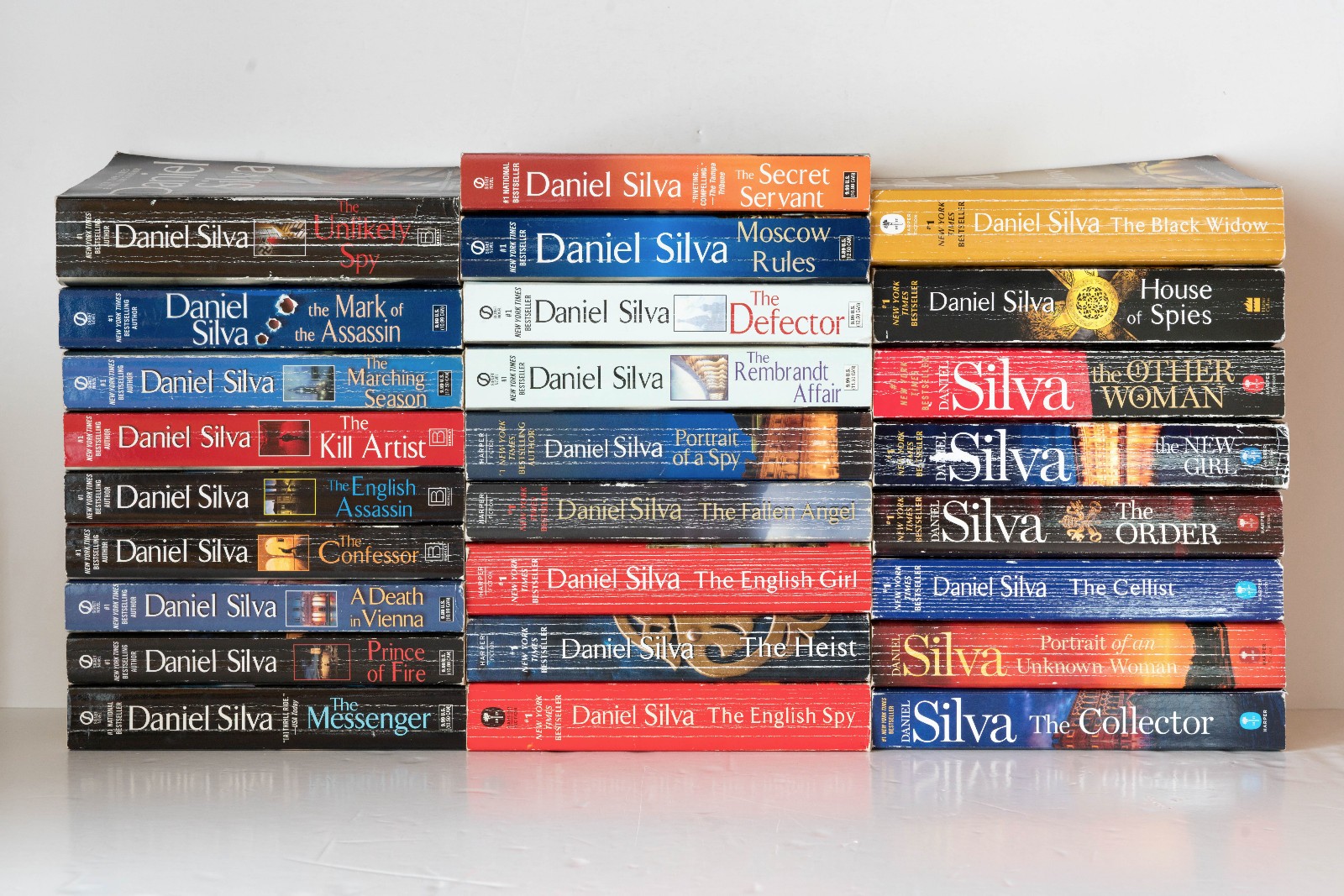 Daniel Silva Lot of 26 GABRIEL ALLON Complete Series (#1-23) Set Paperback Books