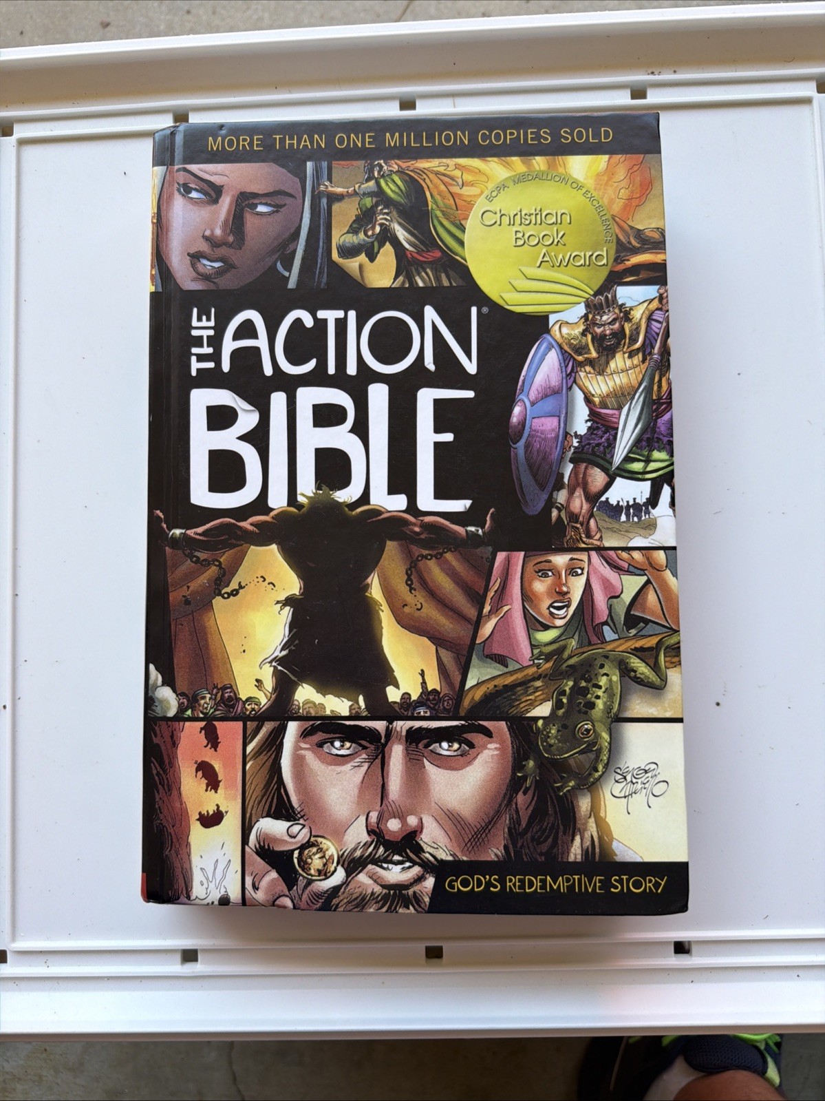 Action Bible : God’s Redemptive Story by Doug Mauss (2010, Hardcover)