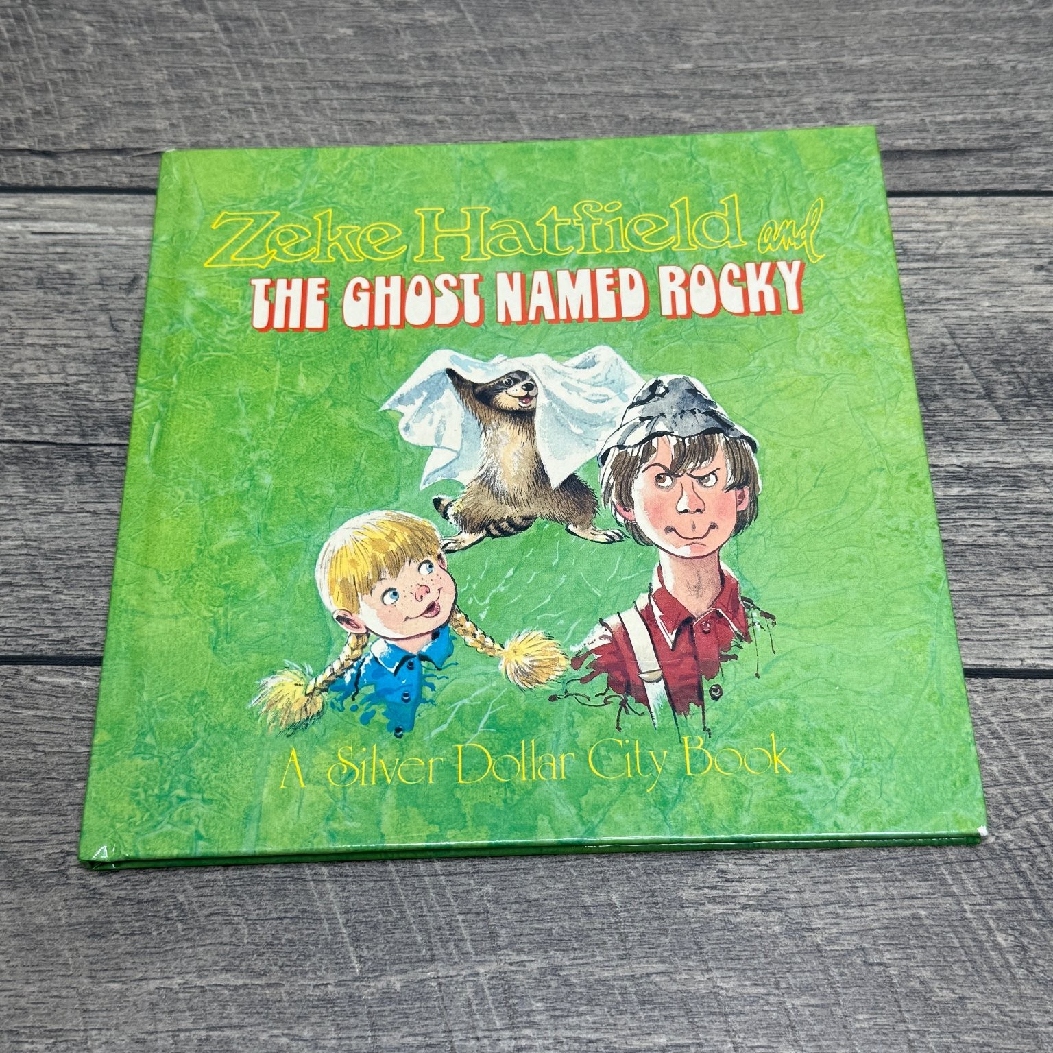 Zeke Hatfield & The Ghost Named Rocky John Barrett 1978 HC Illustrated Silver