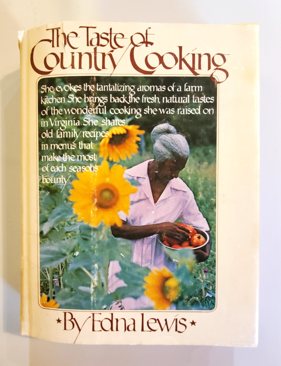 The Taste Of Country Cooking – Edna Lewis – Benefits Charity