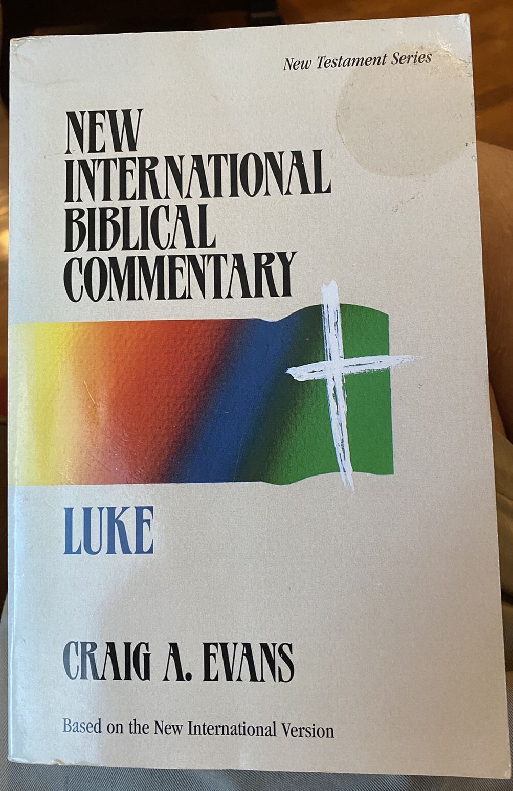 Luke (New International Biblical Commentary) Craig A. Evans Paperback – Mint