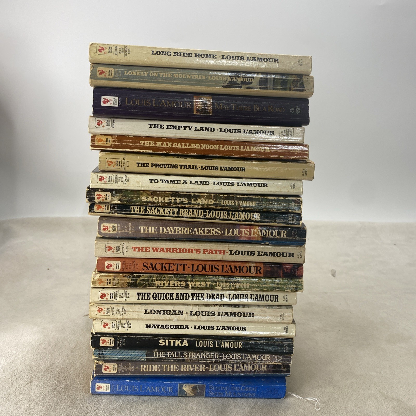 Louis L’Amour Lot of 20 Paperback Books Bantam Sackets Mixed Lot Westerns