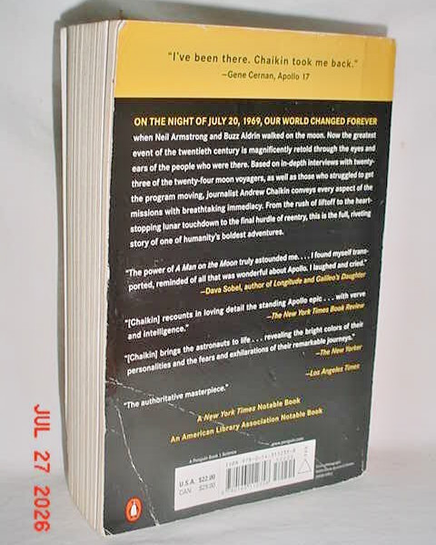 A MAN ON THE MOON ANDREW CHAIKIN 2007 PAPERBACK TOM HANKS APOLLO ASTRONAUTS GOOD