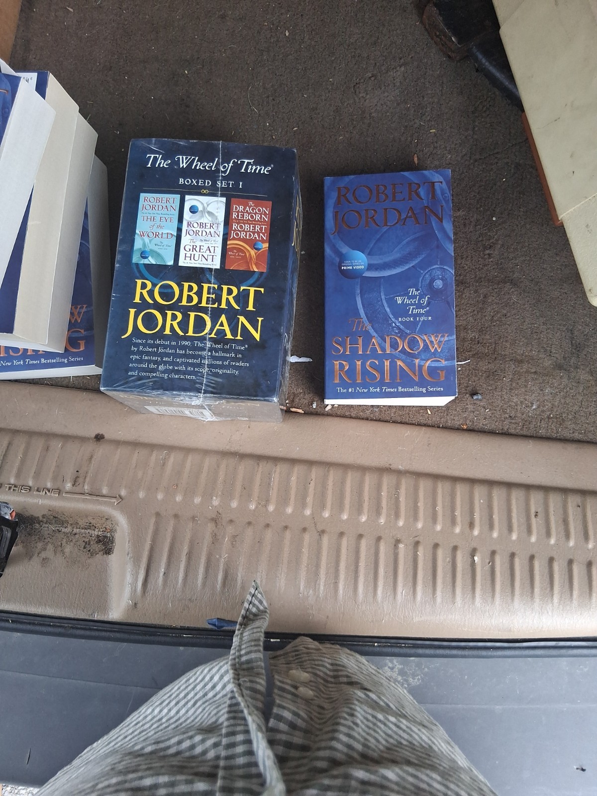 Robert Jordan The Wheel of Time Lot of 4 Books 1-4 Paperback New Boxed Set #1