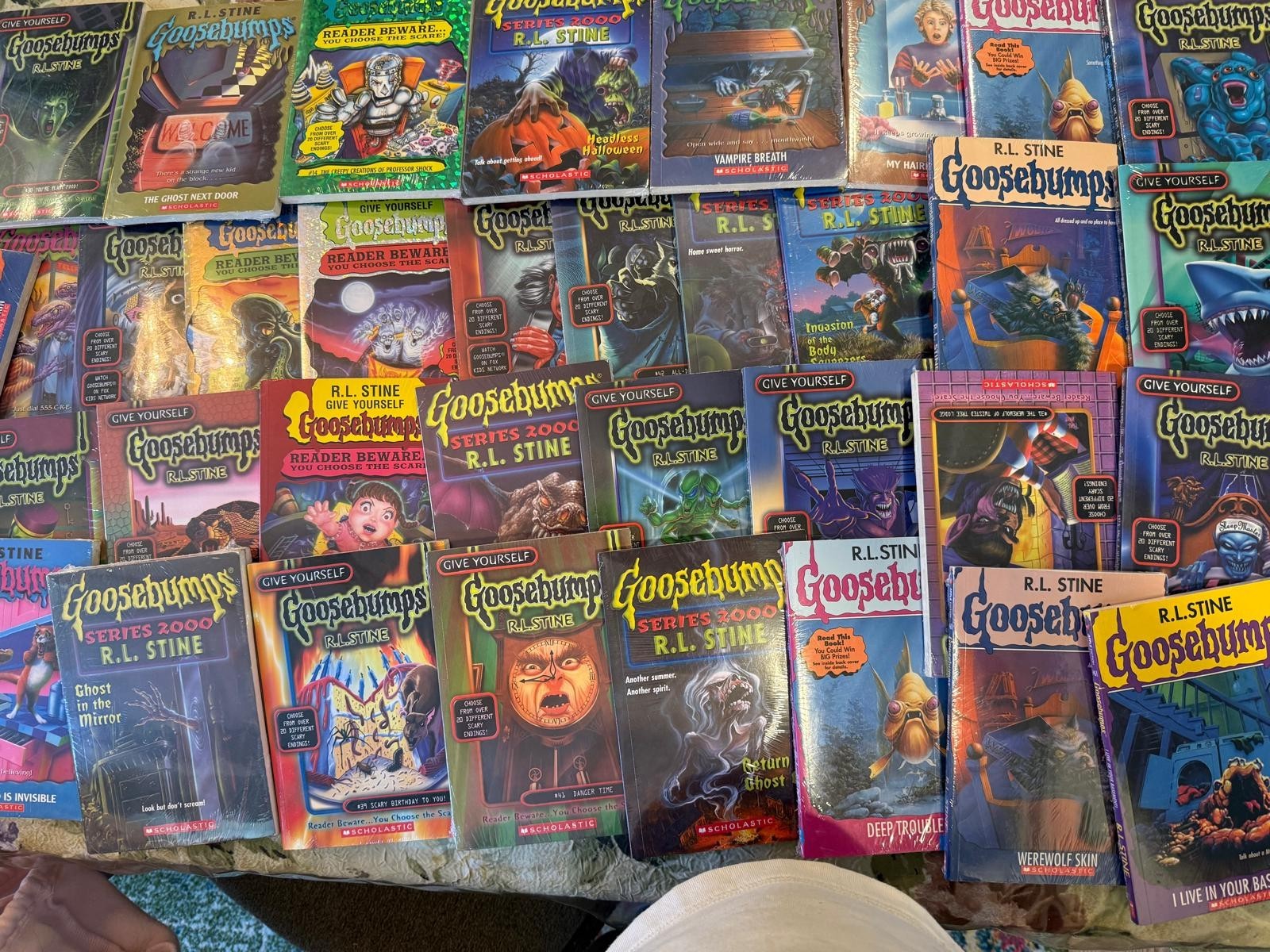 GOOSEBUMPS REPRINT Give yourself SERIES -PAPERBACK (1-42) books Free Ship