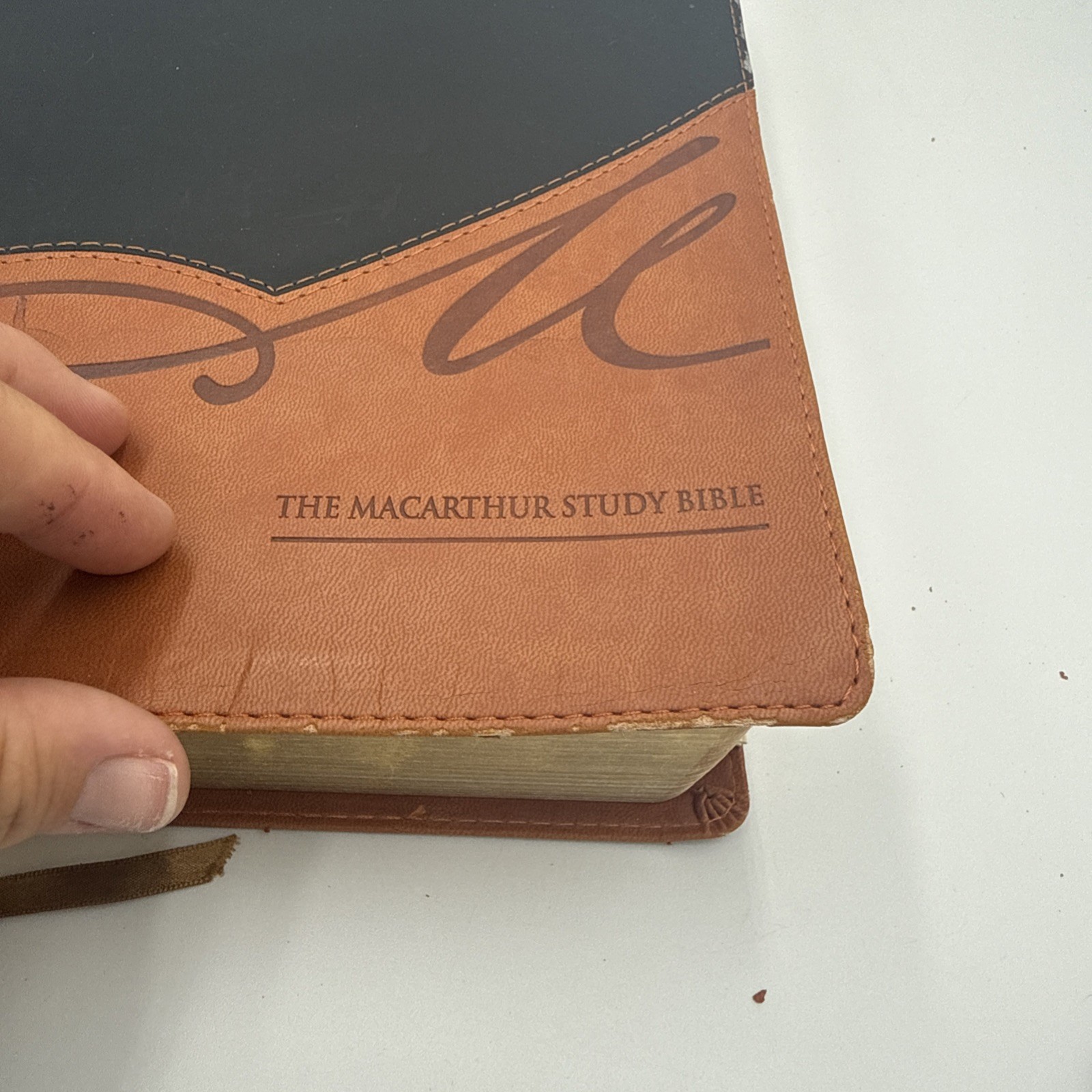 The MacArthur Study Bible NASB 2006 Updated Edition w. Index Tabs