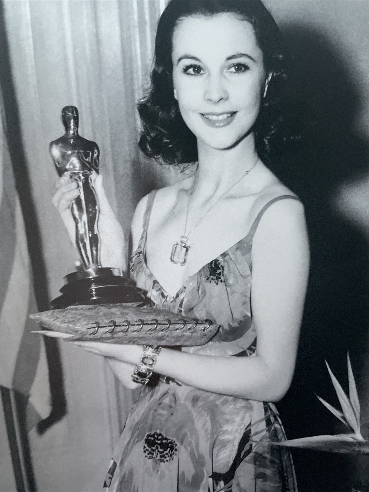People – Seventy-Five Years of Oscar Style by People Magazine Editors (2003,…