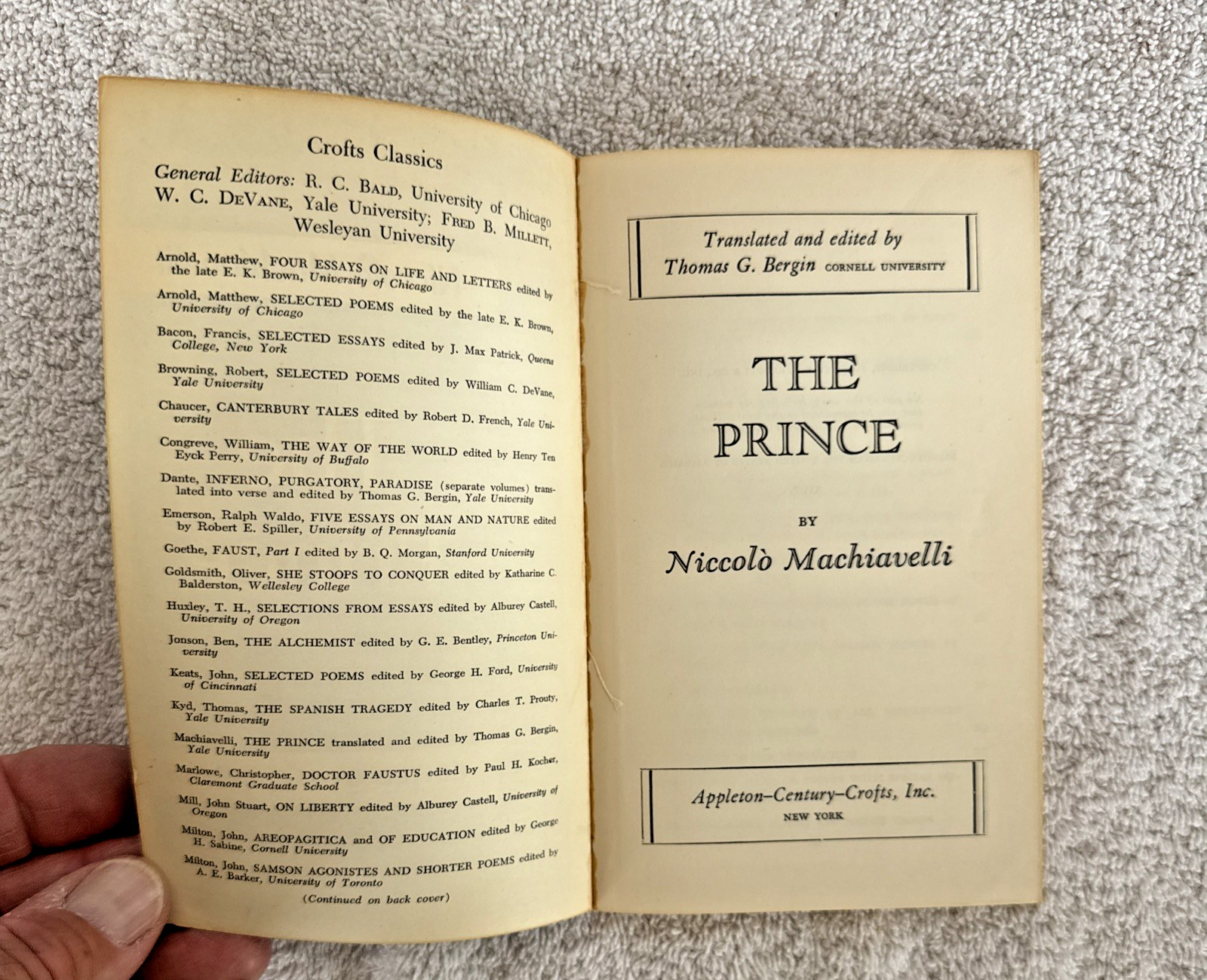 Inferno by Dante Alighieri & The Prince Nicole Machiavelli Thomas G.Bergin 1948