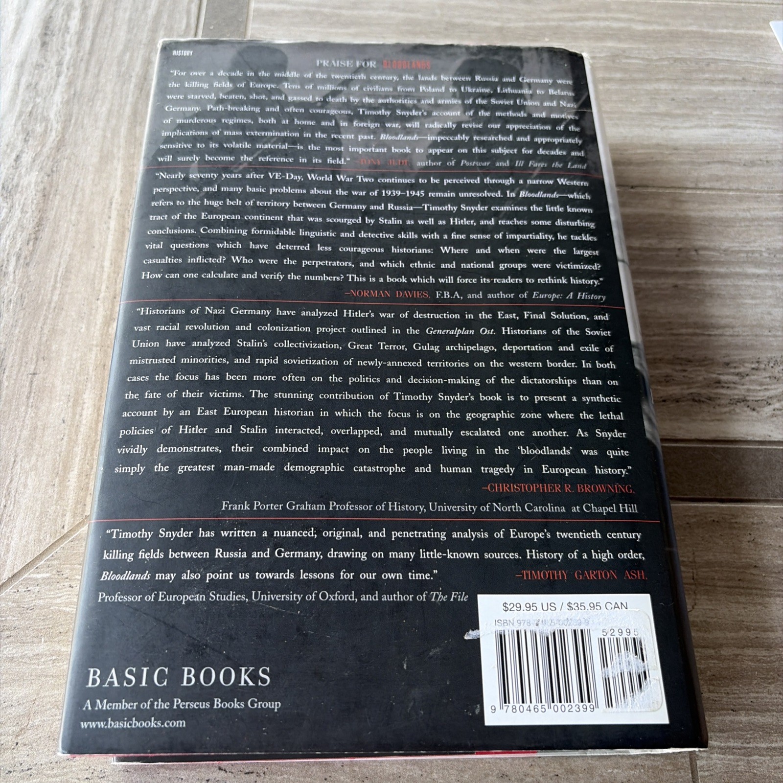 Bloodlands : Europe Between Hitler and Stalin by Timothy Snyder B366