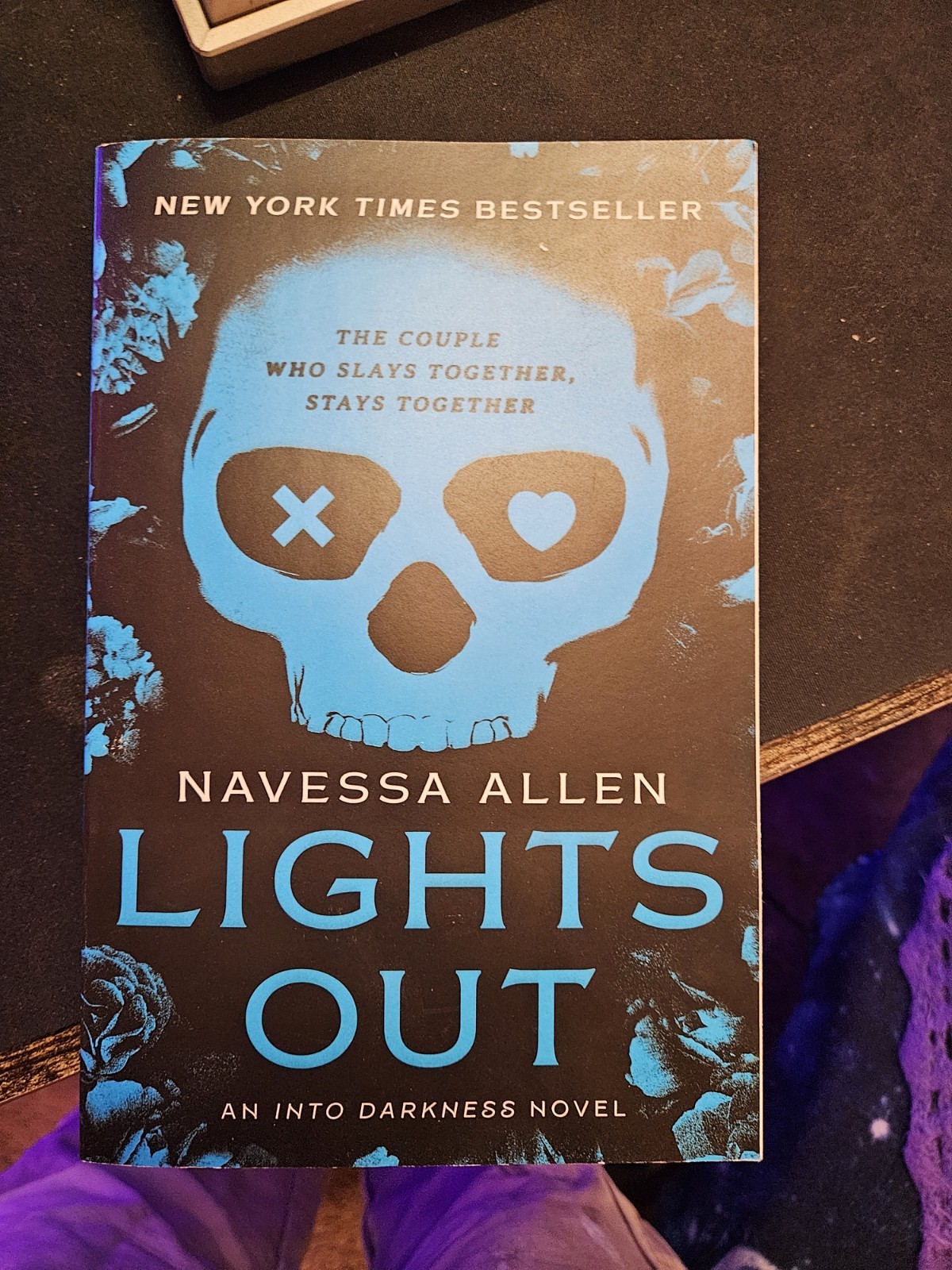 Navessa Allen Lights Out Into Darkness 2024 Trade Paperback Zando Romance Humor