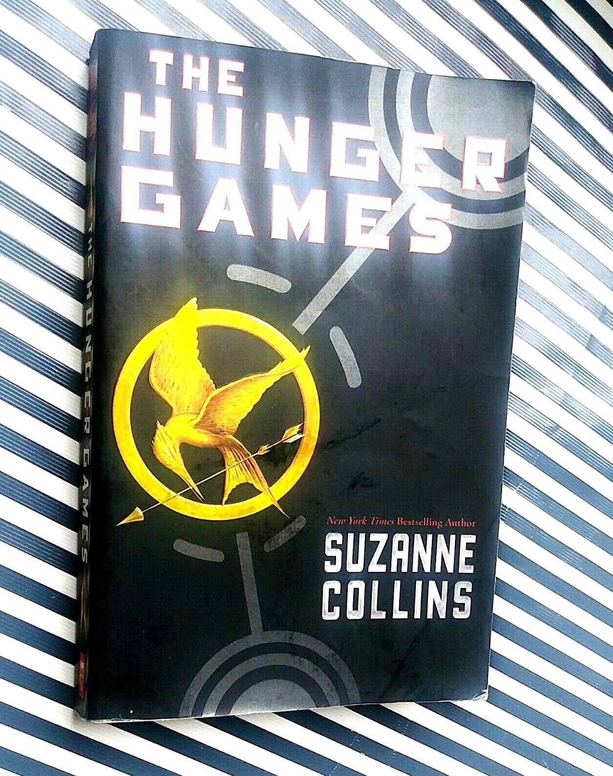 The Hunger Games Suzanne Collins Paperback
