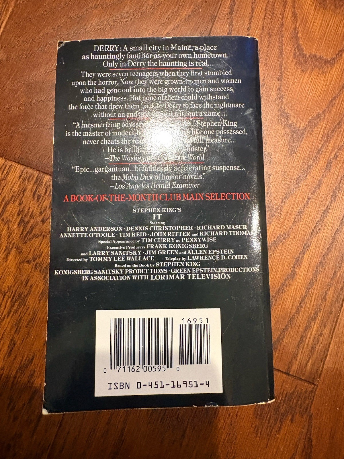 Stephen King IT Signet 1990 Edition Paperback Book Tim Curry Pennywise Cover