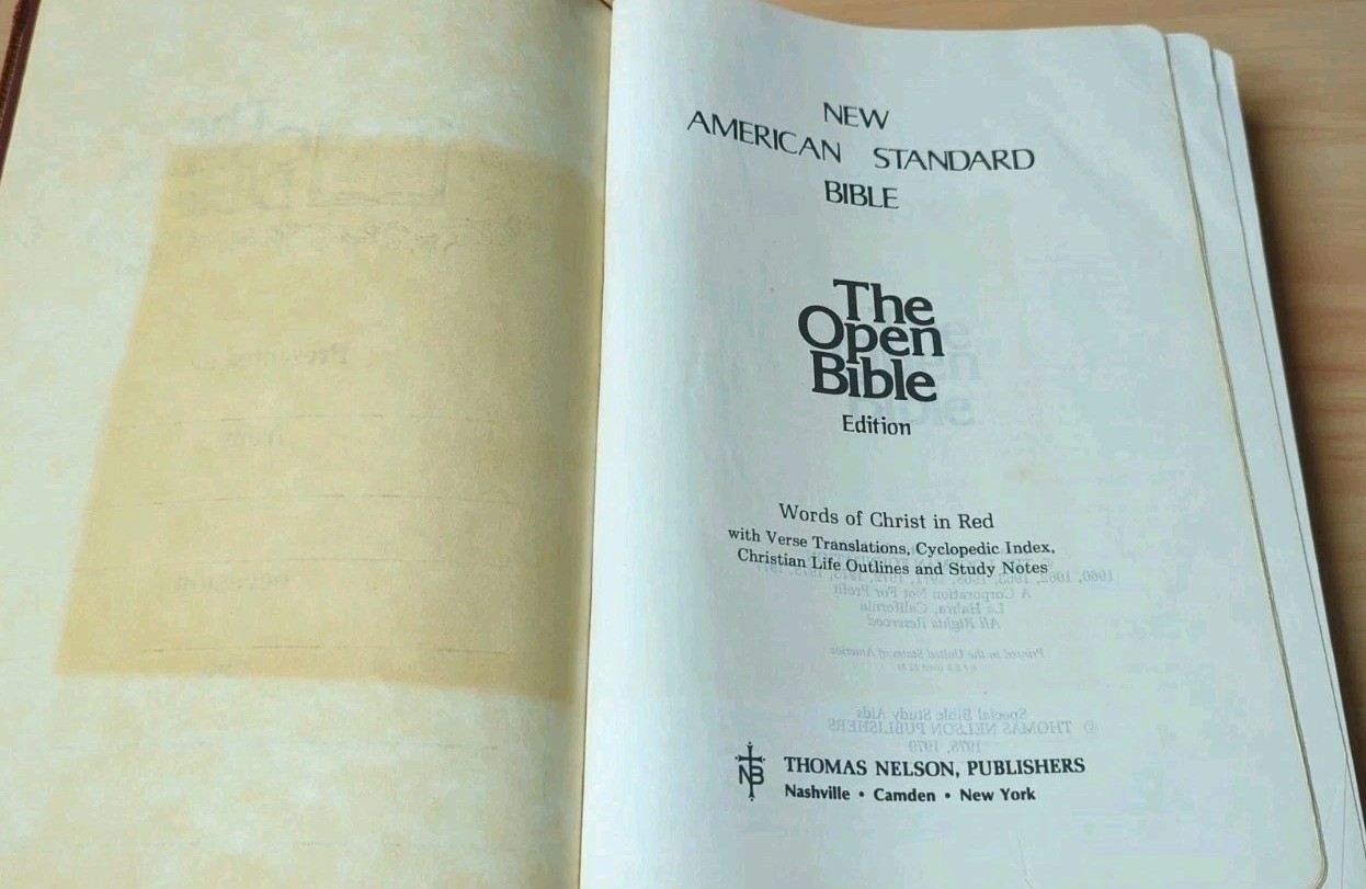 Nelson The Open Bible New American Standarf 1979 Burgundy Genuine Leather Gold