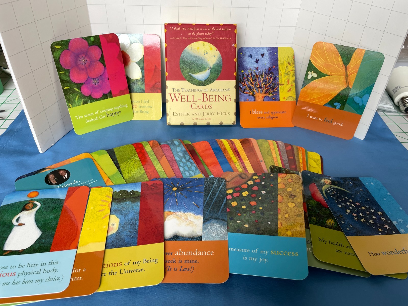 The Teachings of Abraham Well-Being 60 Cards Box Deck Esther & Jerry Hicks EUC