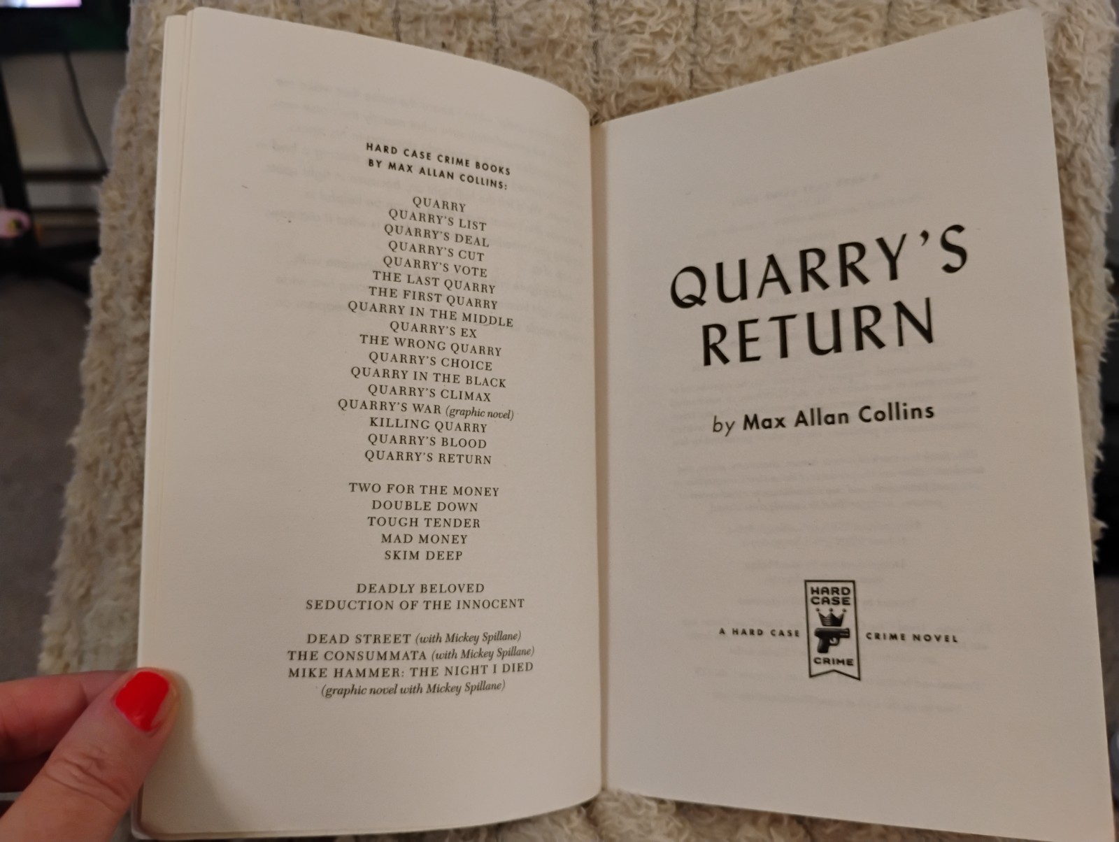 Quarry’s Return by Max Allan Collins – Hard Case Crime Paperback