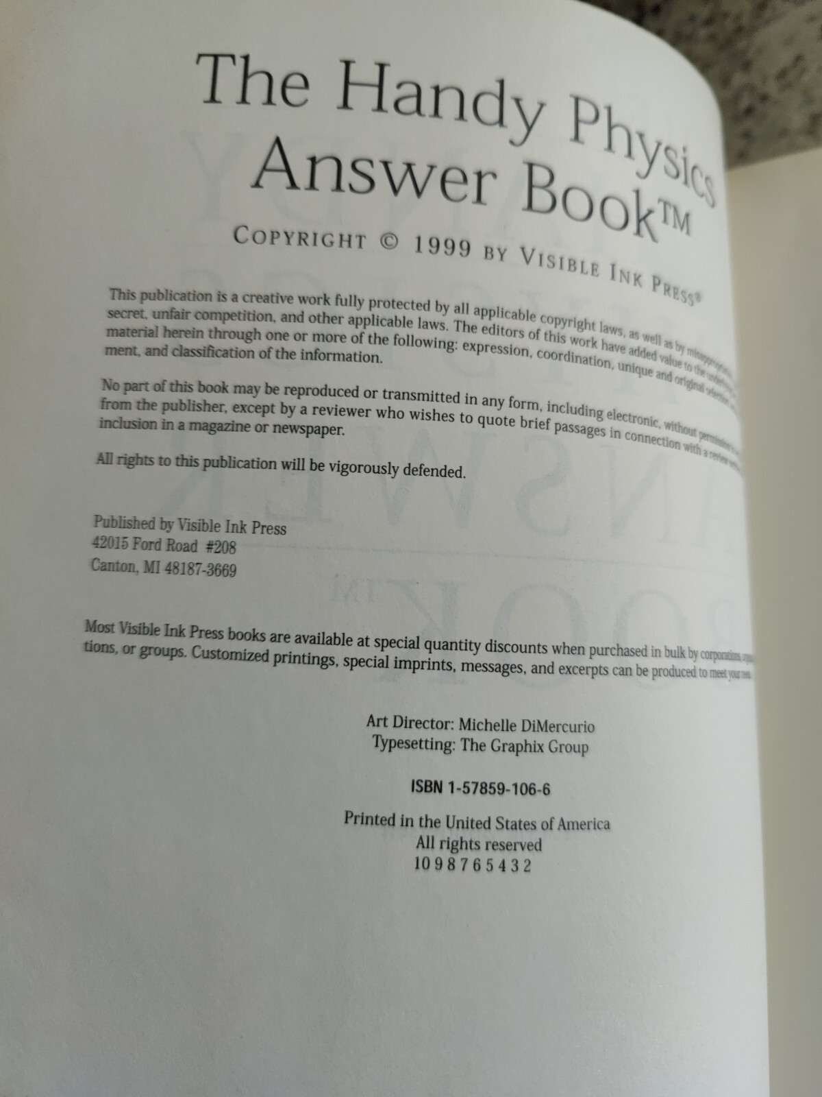 The Handy Physics Answer Book, By P.E. Gundersen; 1999; PB