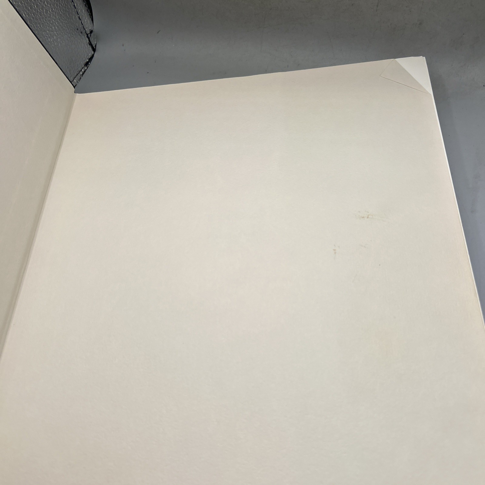 Robert Capa: Photographs – First Edition Large Format Hardcover w/DJ 1985