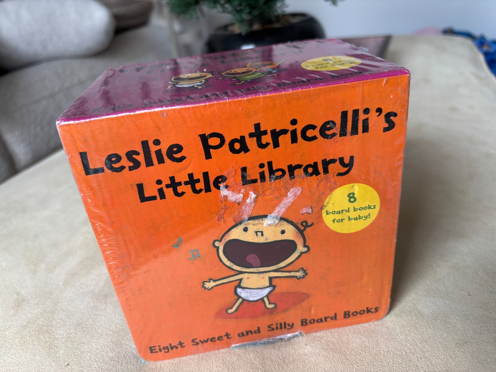 LESLIE PATRICELLI’S LITTLE LIBRARY – 8 Board Books For Baby