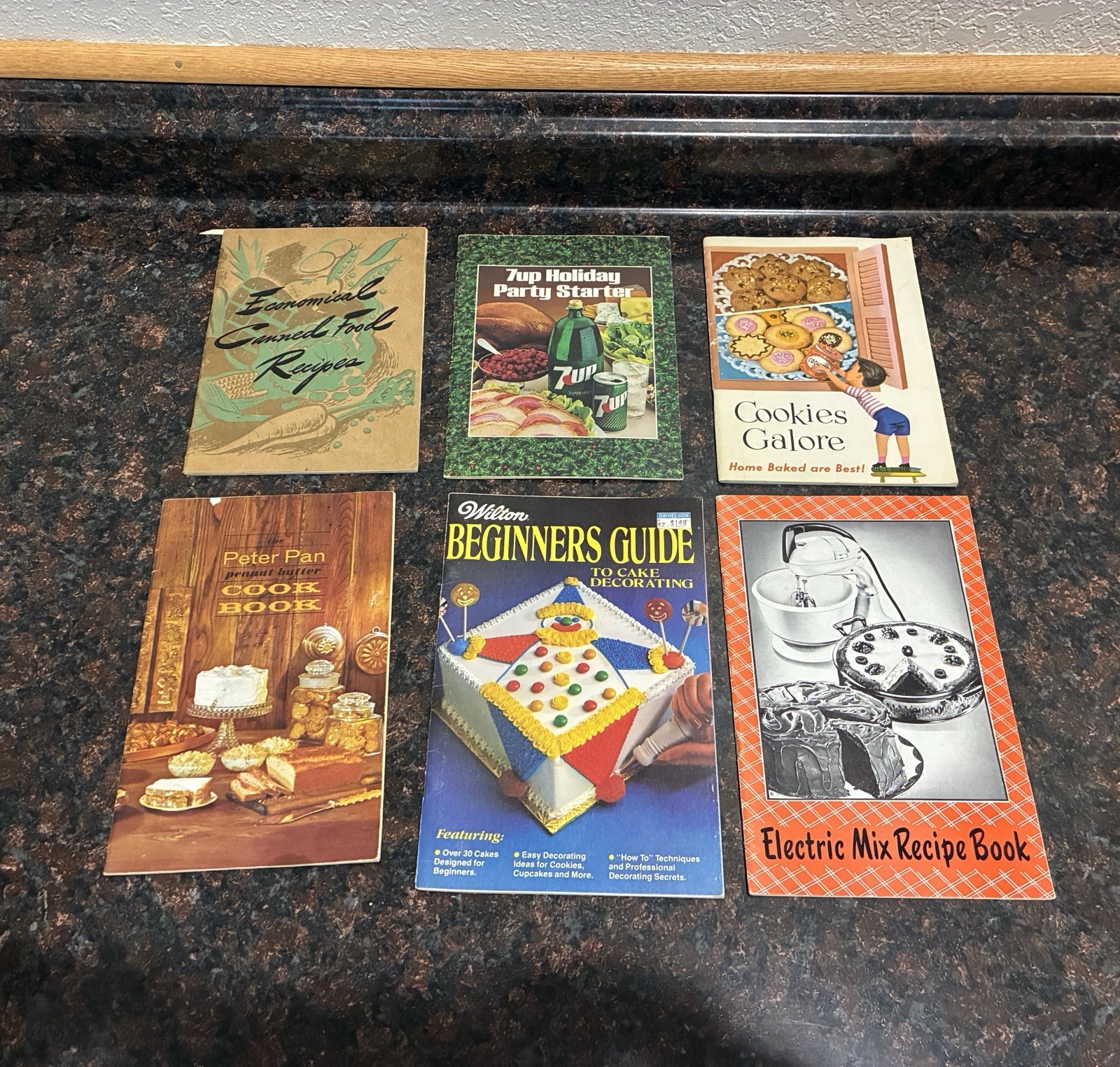 Vintage 1940’s-60s Lot of Recipe Booklets Pamphlets Advertising Cookbooks