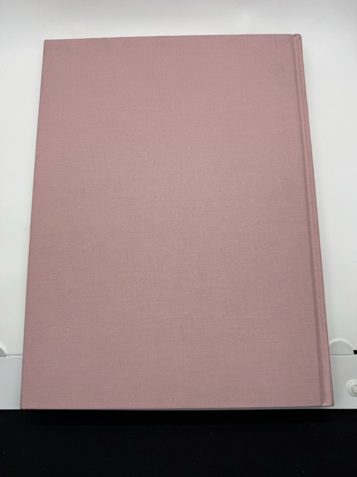 BELLA – Hardcover
