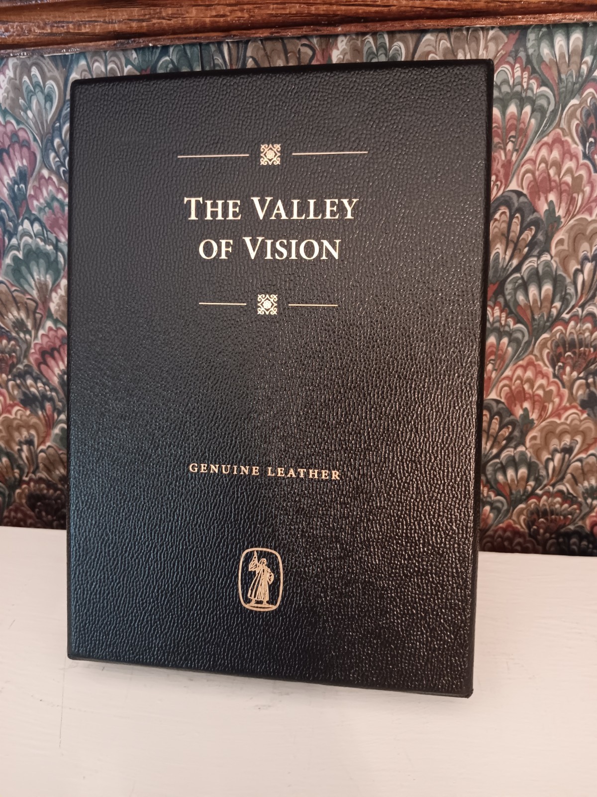 Valley of Vision Genuine Leather Banner of Truth Like New in Box