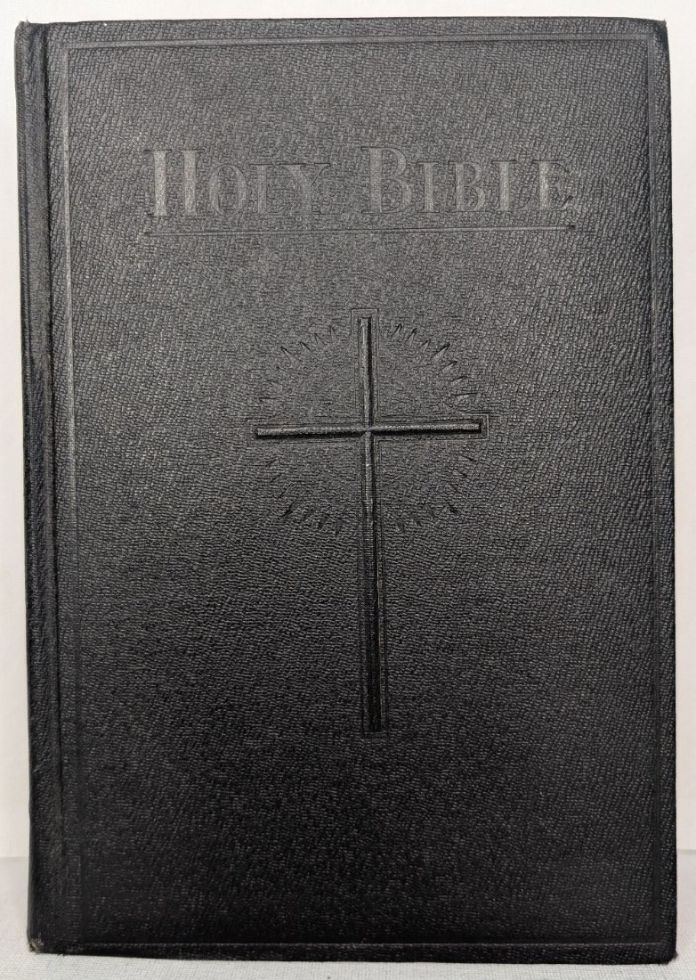 Vintage 1962 St. Joseph New Catholic Edition of the Holy Bible Hardcover GOOD