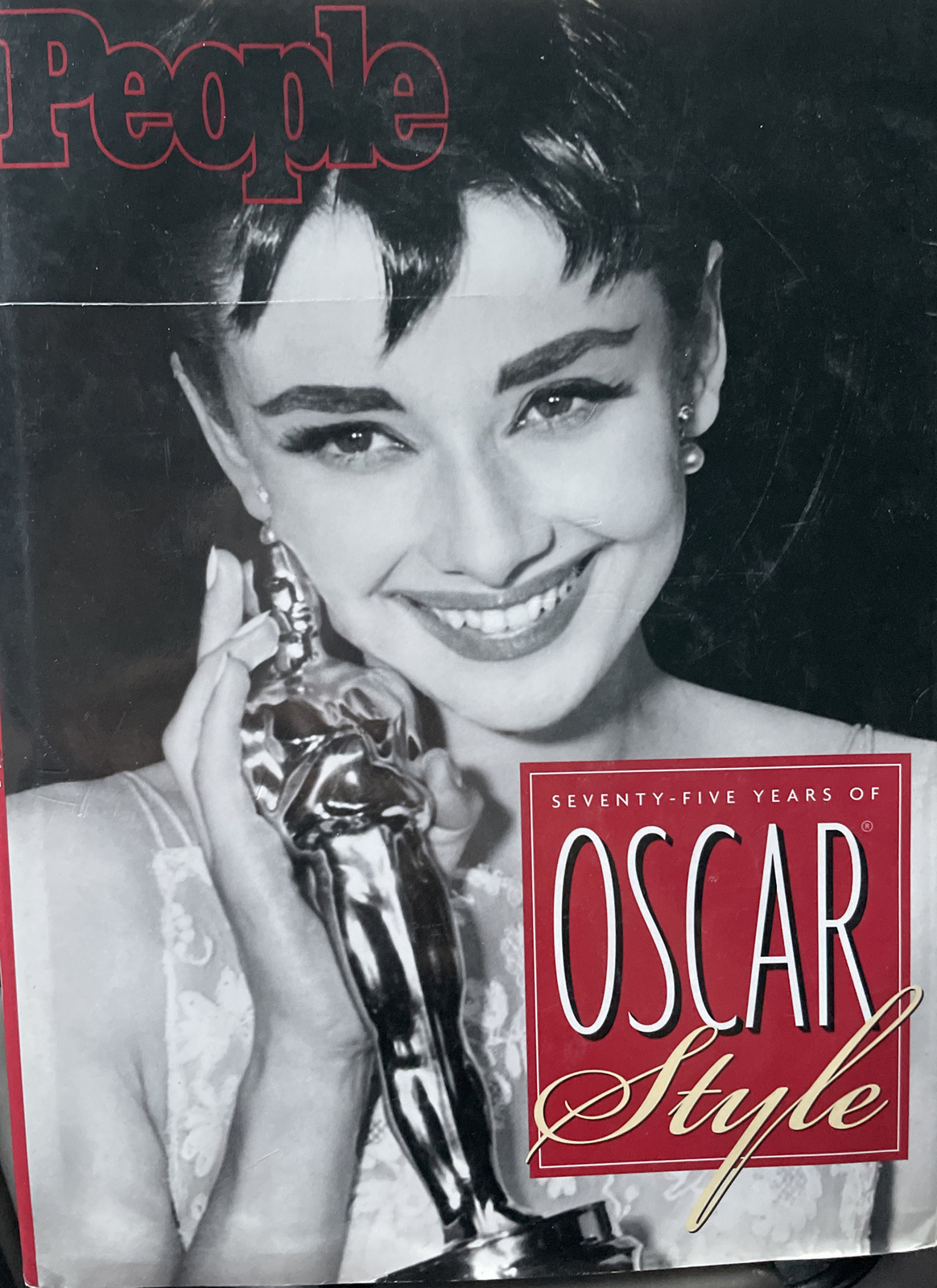 People – Seventy-Five Years of Oscar Style by People Magazine Editors (2003,…