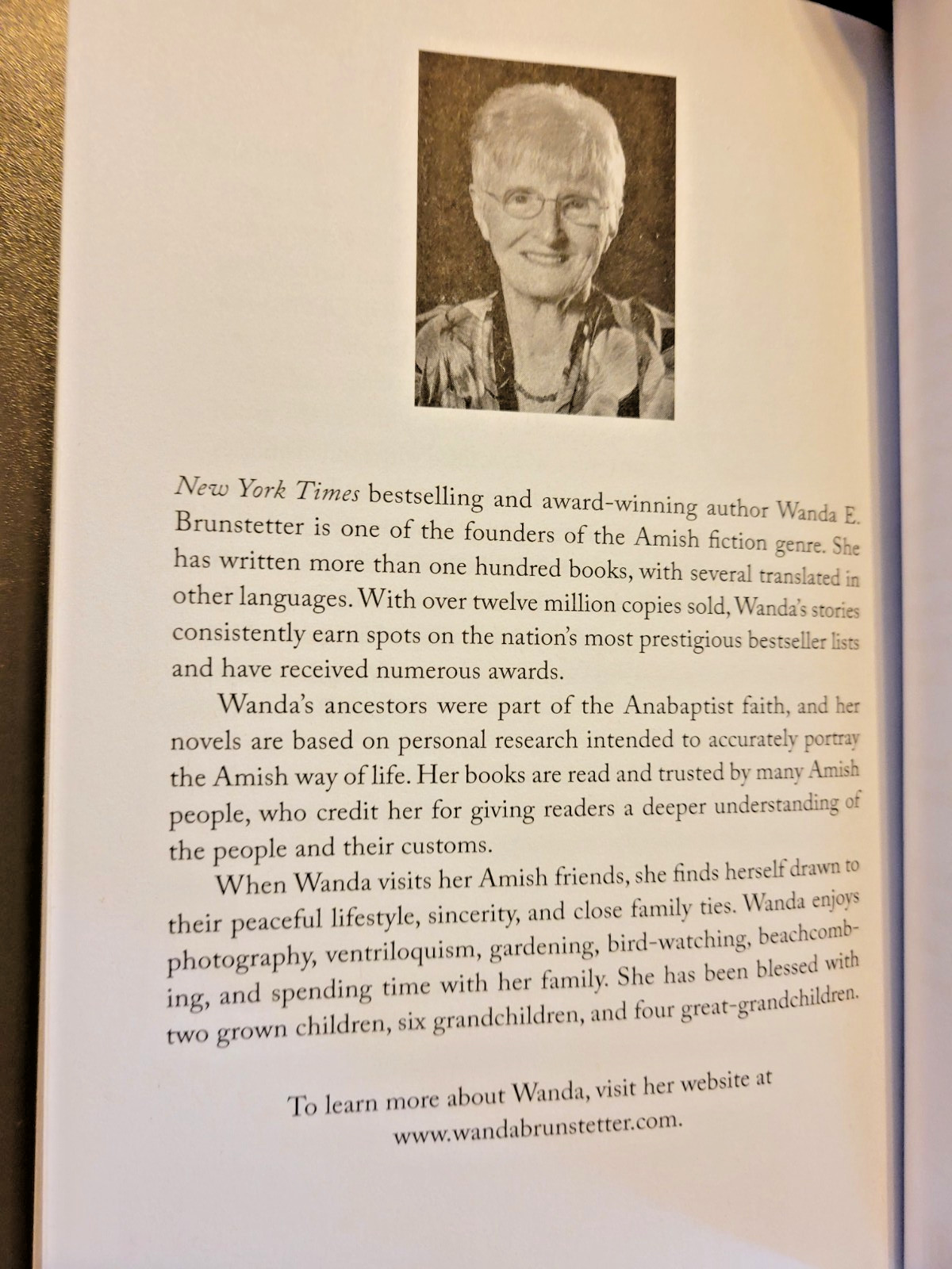 The Beginner’s Quilt by Wanda E Brunstetter – NYT Bestselling Author – Paperback