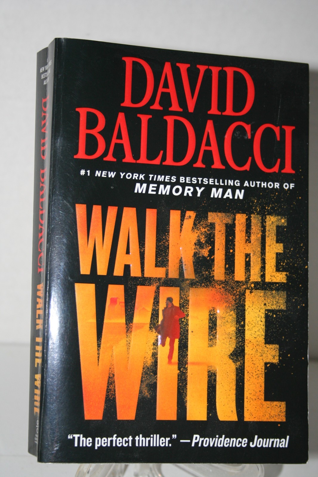 DAVID BALDACCI BOOK : WALK THE WIRE 2020 PAPERBACK