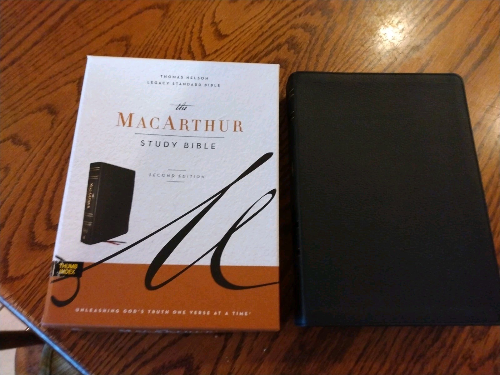 MacArthur Study Bible~ Black Genuine Leather Indexed ~Retail $174.99~2nd Ed.