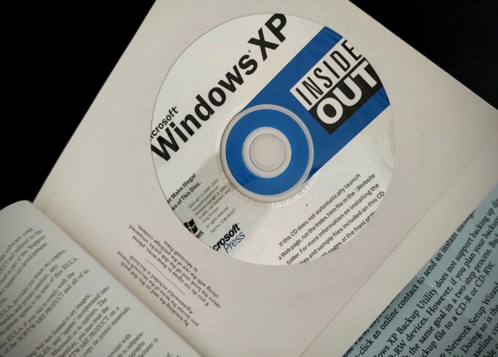 Classic ~ Microsoft Windows Xp Inside Out By Ed Bott & Carl Siechert ~ Brand New