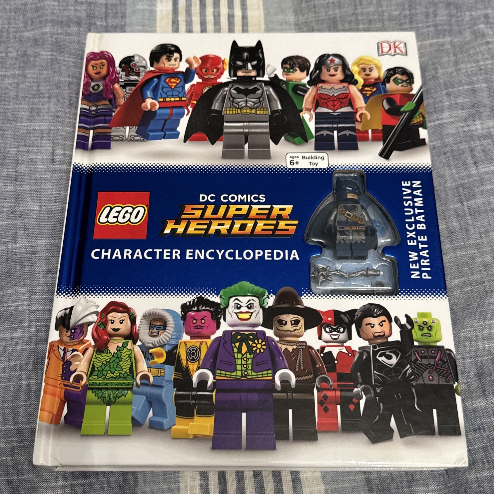LEGO DC Comics Super Heroes Character Encyclopedia Exclusive Batman Minifig